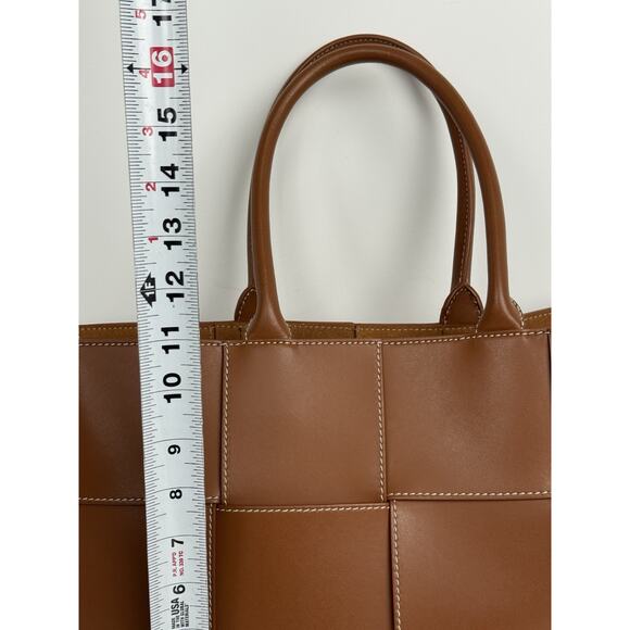 Bottega Veneta Nappa Maxi Intrecciato Men’s Arco Tote in Wood - Picture 13 of 16